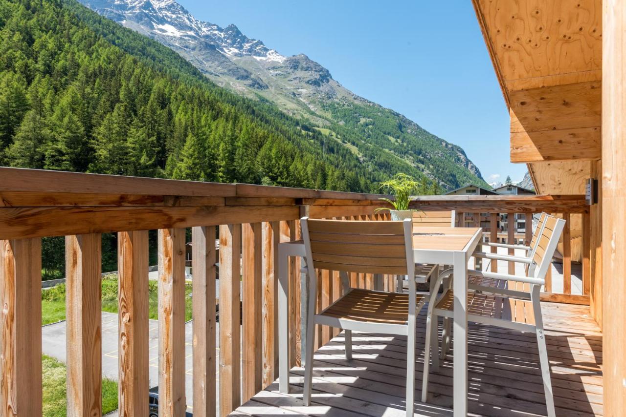Montela Hotel & Resort - Suiten Saas-Grund Ngoại thất bức ảnh